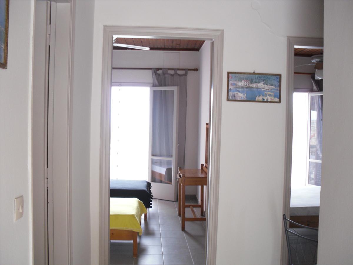 Spiti Kritikos Apartamento Benitses  Exterior foto